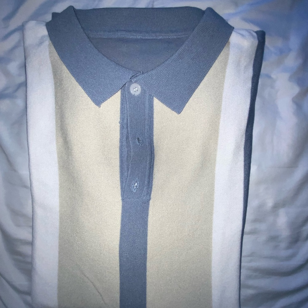 Reiss, no tag, men's short sleeve shirt. Size XL, pit to pit 22” Brand new